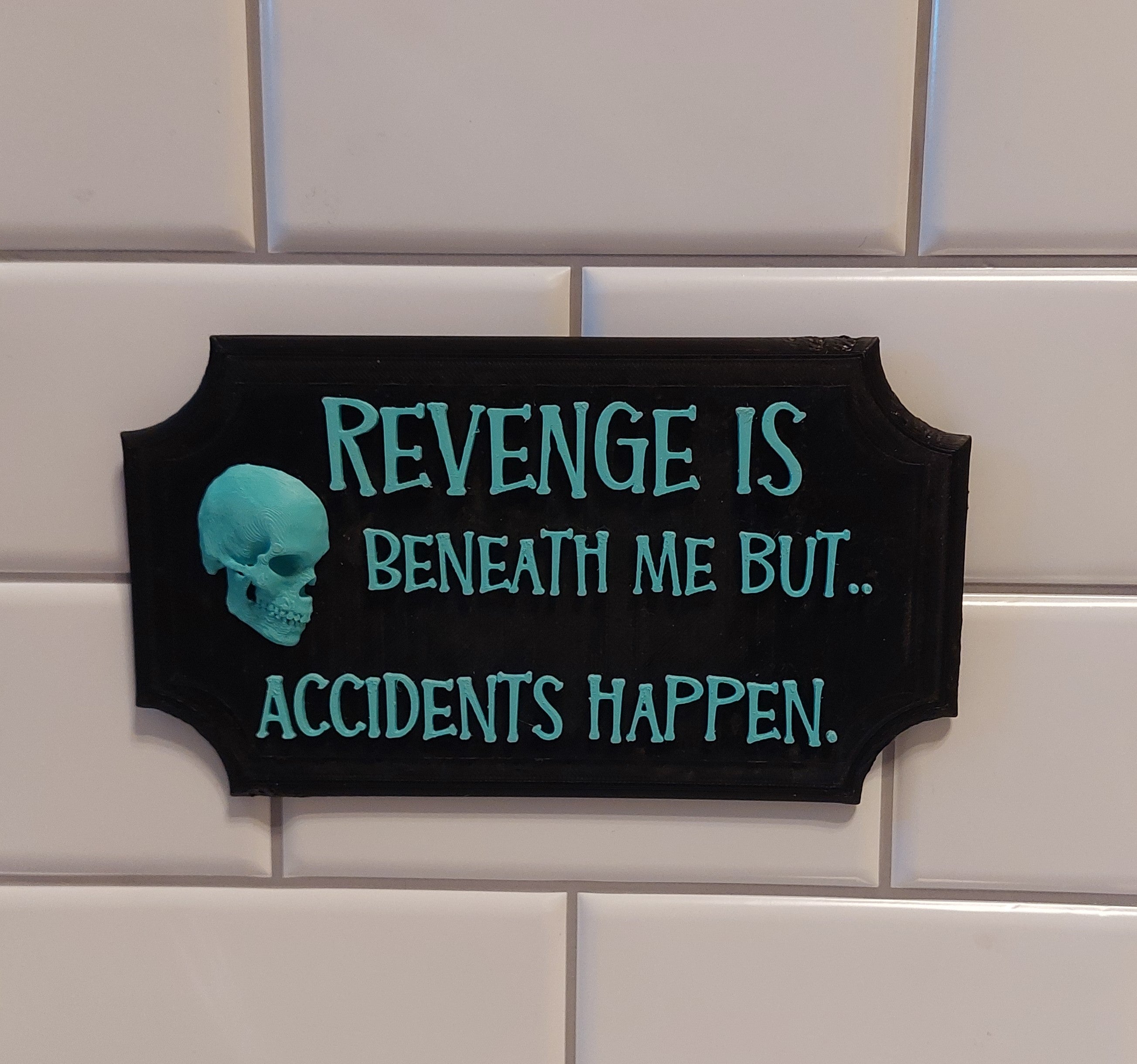 Revenge sign – Kiss Kiss Boom
